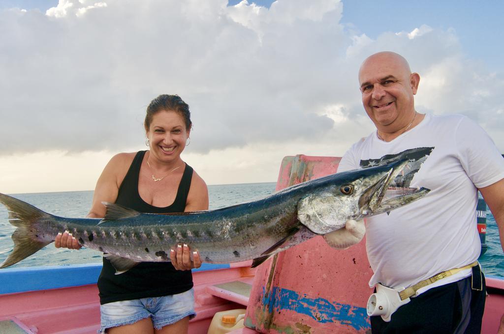 Fish Tobago Guesthouse Buccoo Kültér fotó